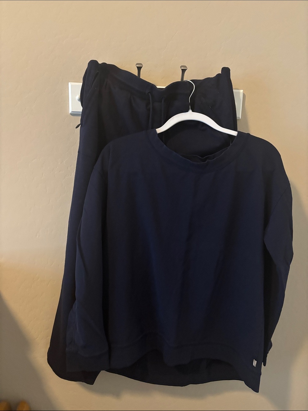 Talbots Navy Blue Women's Sweatpants & Pullover Set